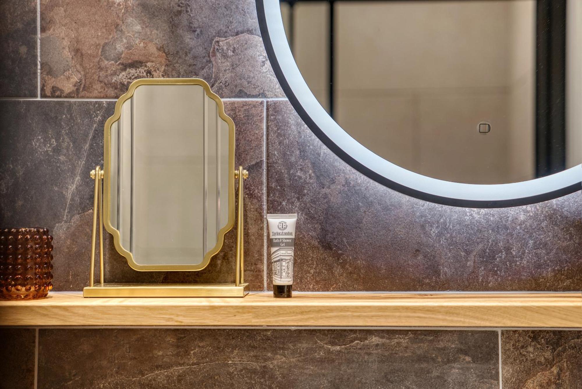 Vichy - The Hampstead Star | Prime Location Apartment London Bagian luar foto